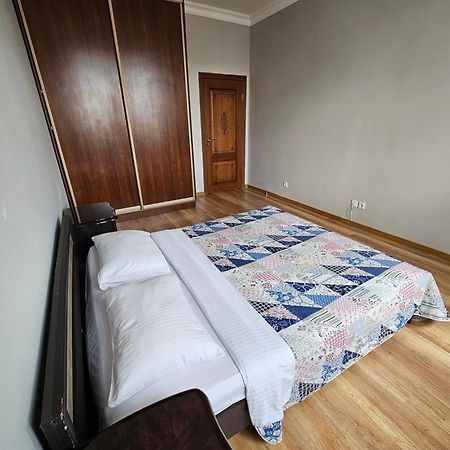 Ernaz Plus Apartments-Expo-Boulevard Астана Экстерьер фото